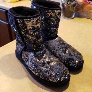 EUC Authentic Black/Silver Sparkle Uggs